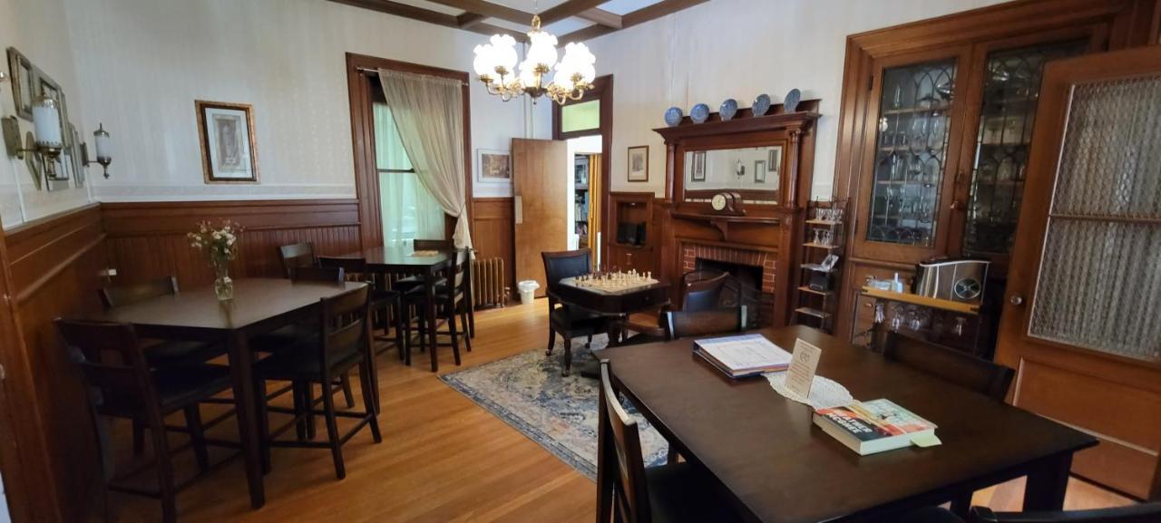 Inn At The Agora Льюистон Экстерьер фото