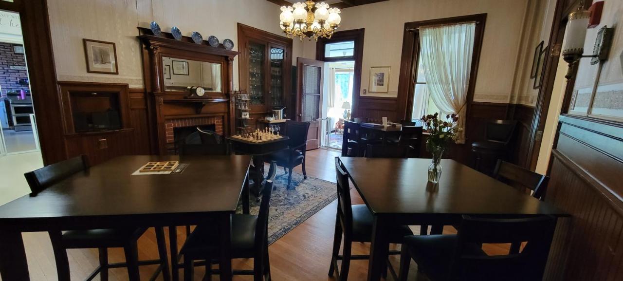 Inn At The Agora Льюистон Экстерьер фото